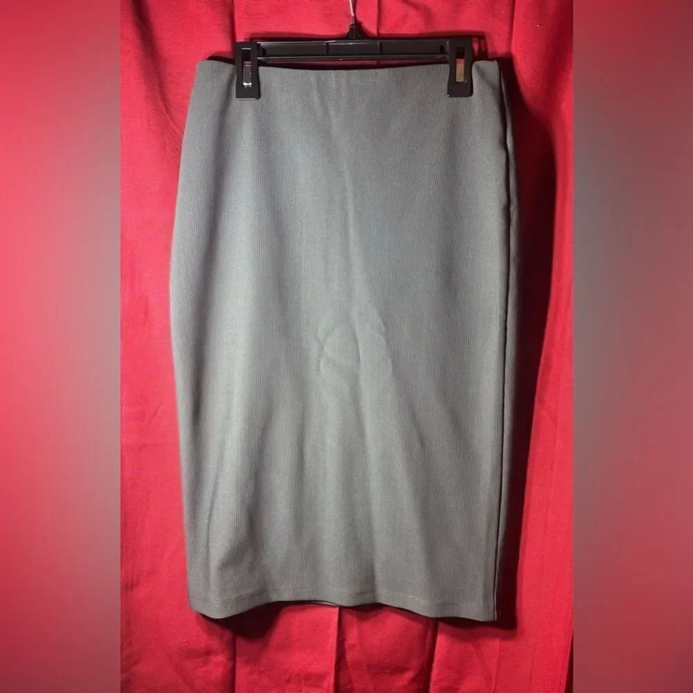 Forever 21 Gray Textured Pencil Skirt Women’s Size Medium EPC